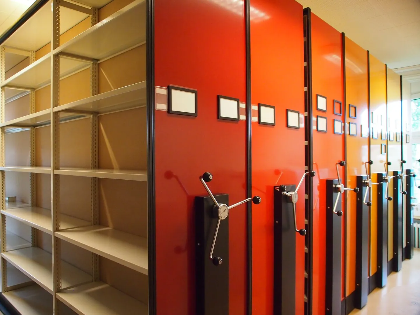 LAGER - LAGER - LAGER von 10 m2 bis 100 m2 ab CHF 24 pro Monat OHNE DEPOT! - Foto 9 von 10