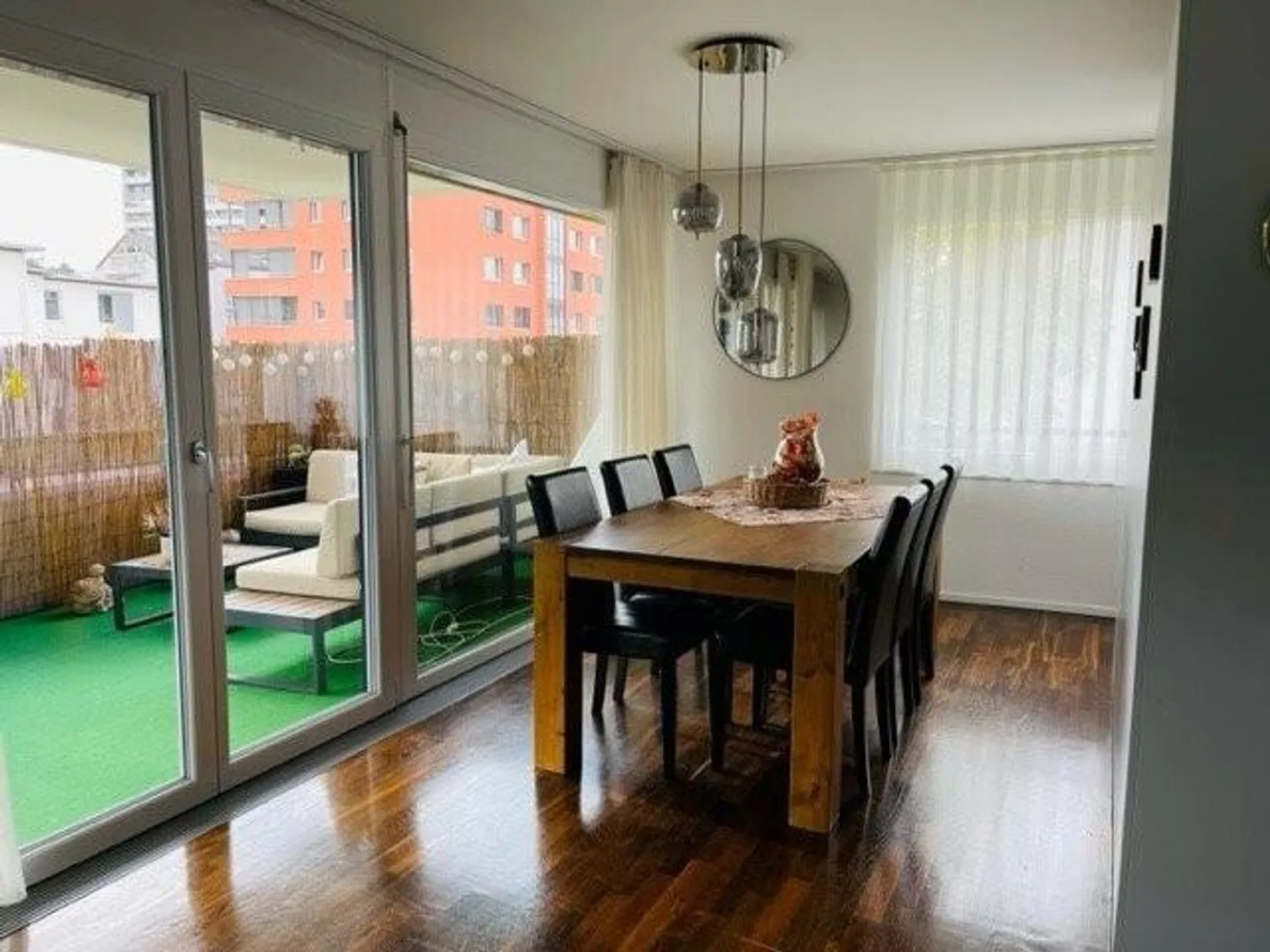 Appartamento luminoso e moderno in una posizione tranquilla! - Foto 4 di 6