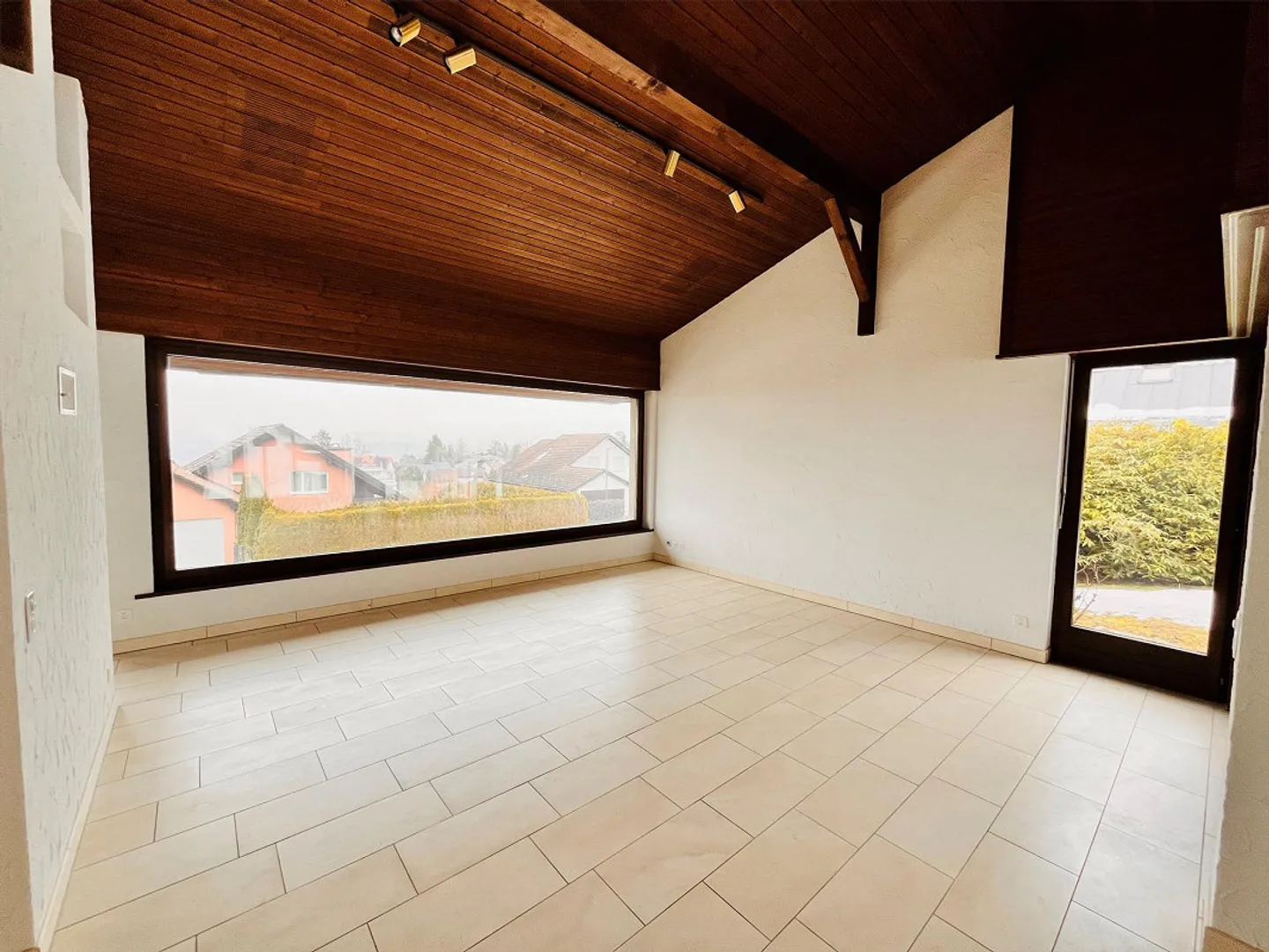 Stilvolles freistehendes Einfamilienhaus in der Greifensee-Region - Photo 2 sur 15