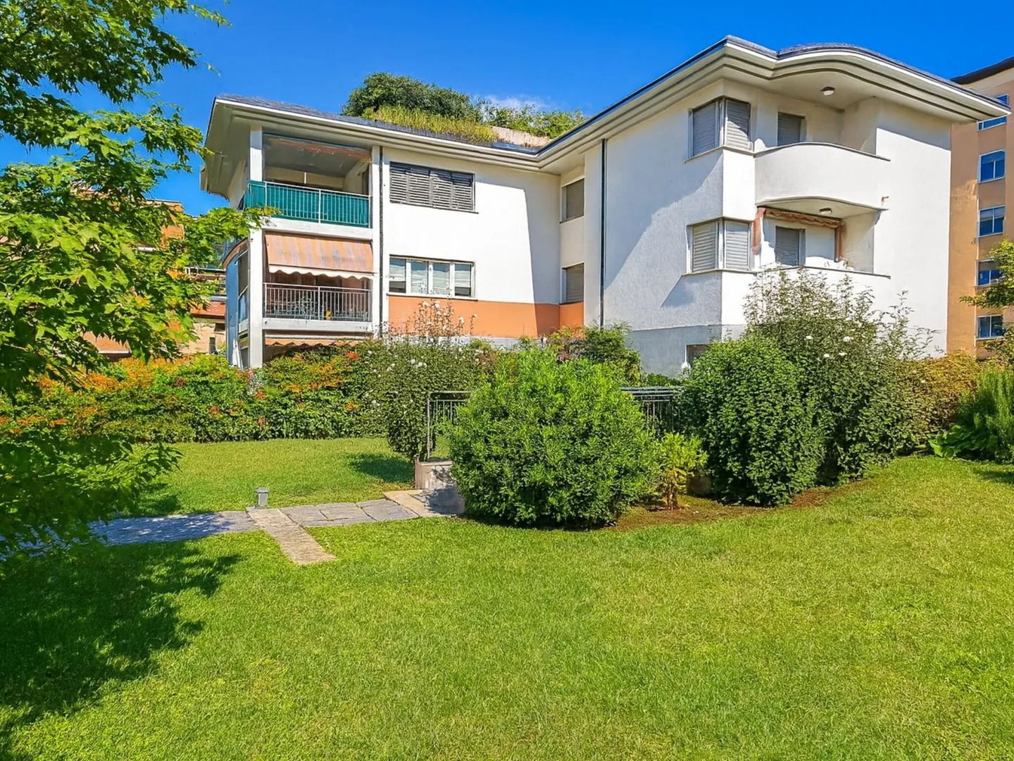 Comfort and practicality just a few steps from the pedestrian area - Photo 10 of 11