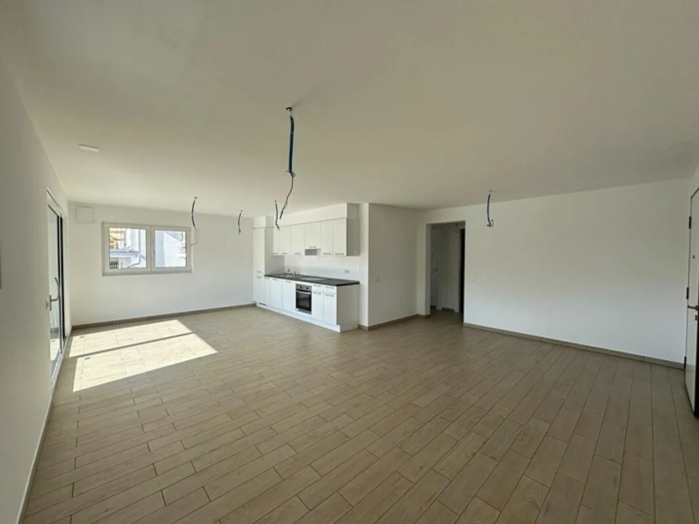 Modern and bright 3.5-room apartment on the top floor - Photo 1 of 12