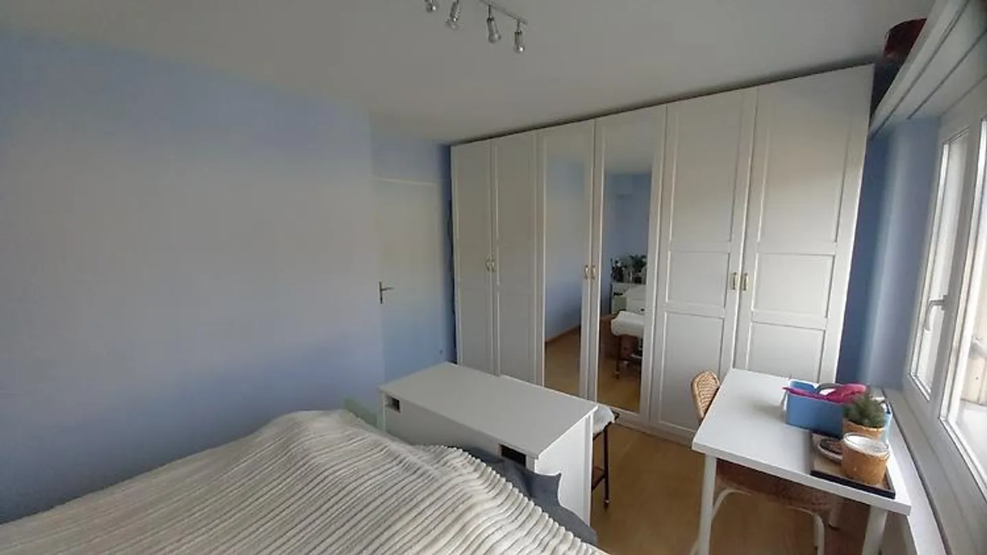 Bright Attic Apartment with Terrace - Photo 6 of 10