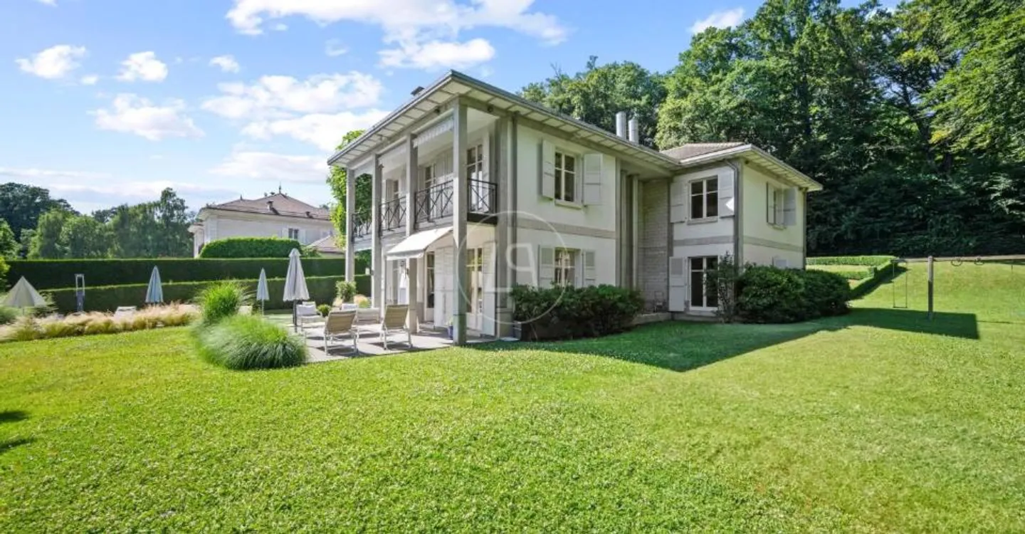 Elegant Villa with Pool in Lausanne - Photo 1 of 10