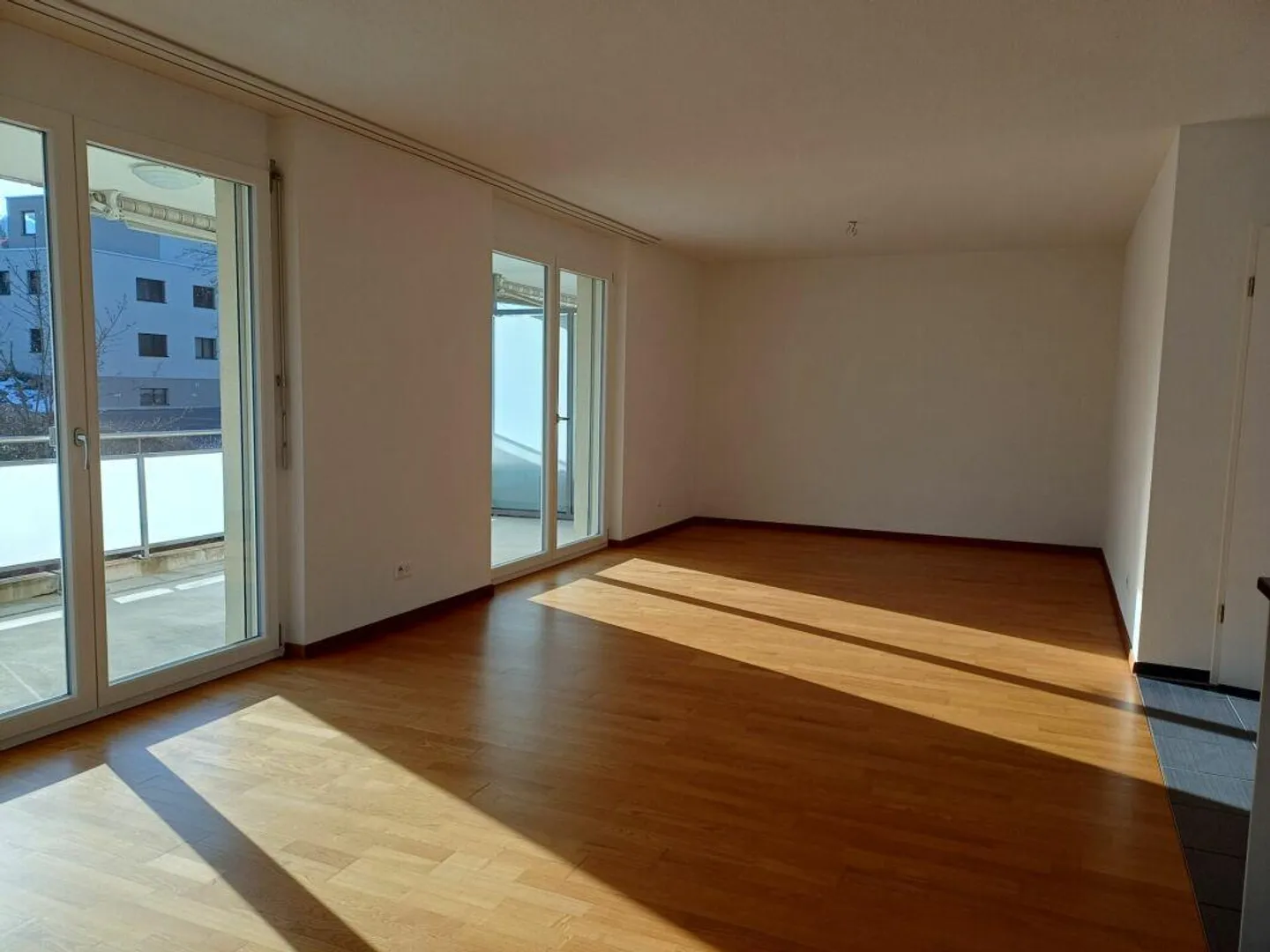 Appartamento spazioso di 4,5 stanze - Foto 3 di 7