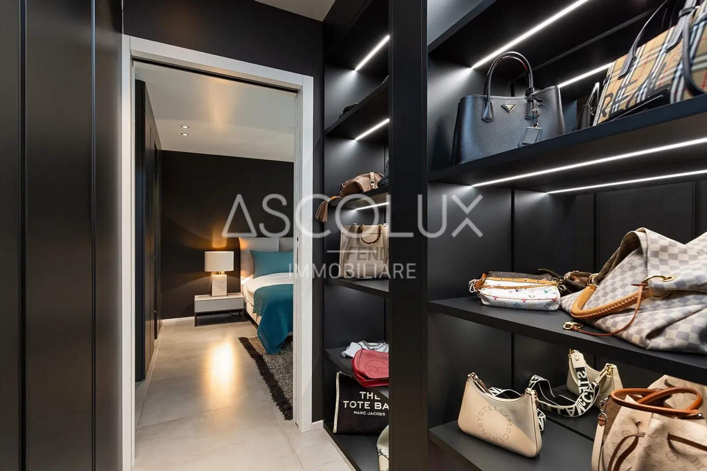 Appartement de jardin exclusif de 4,5 pièces avec climatisation complète - Photo 11 sur 13