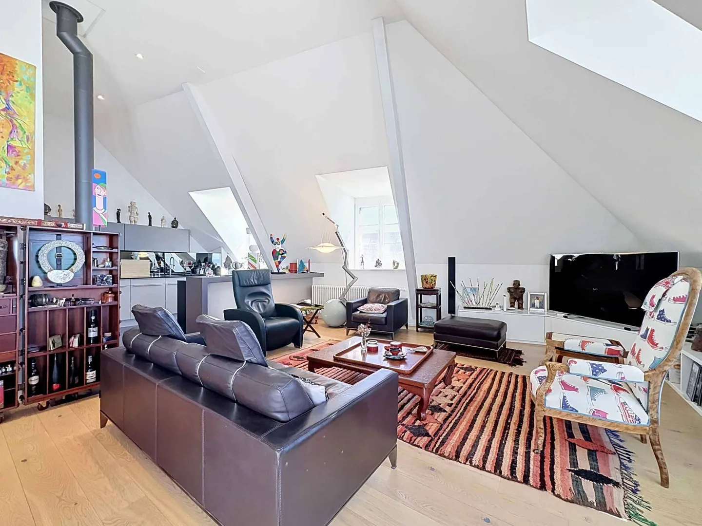 Appartement élégant de 5 pièces avec caractère au cœur de Neuchâtel - Photo 4 sur 12