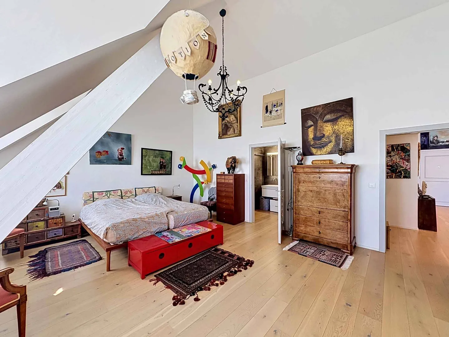Appartement élégant de 5 pièces avec caractère au cœur de Neuchâtel - Photo 5 sur 12