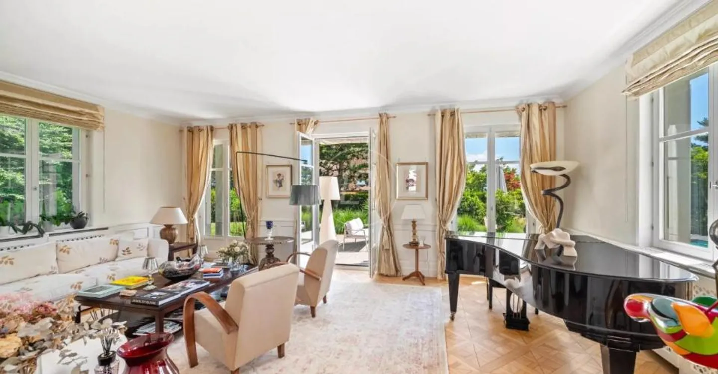Elegant Villa with Pool in Lausanne - Photo 6 of 10