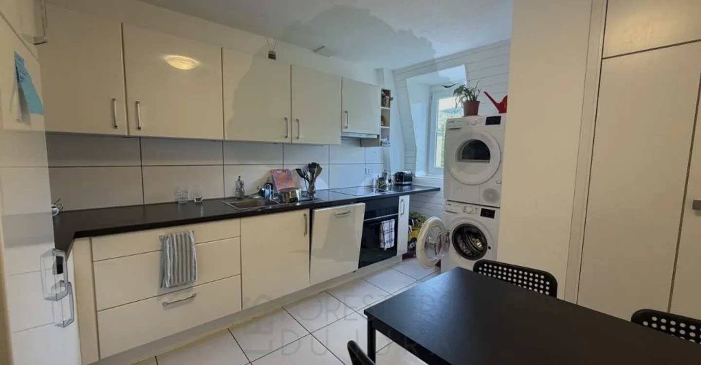 Spacious 5.5-room duplex fully renovated in Delémont - Photo 1 of 11