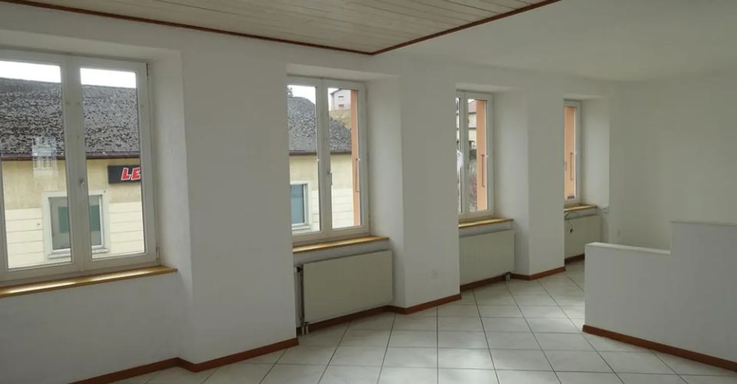 Tramelan - Duplex mit 4 1/2 Zimmern - Foto 2 von 11