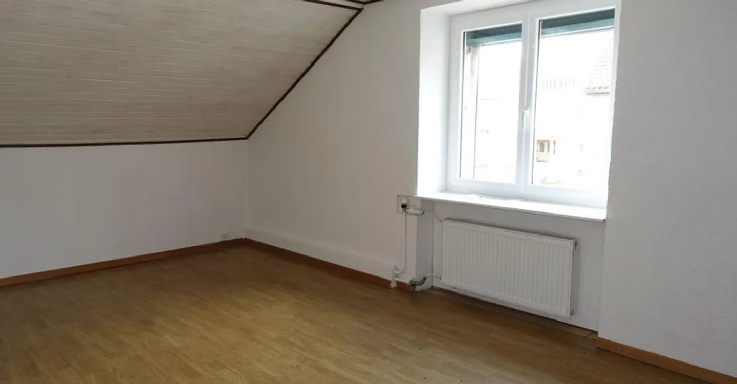 Tramelan - Duplex mit 4 1/2 Zimmern - Foto 5 von 11