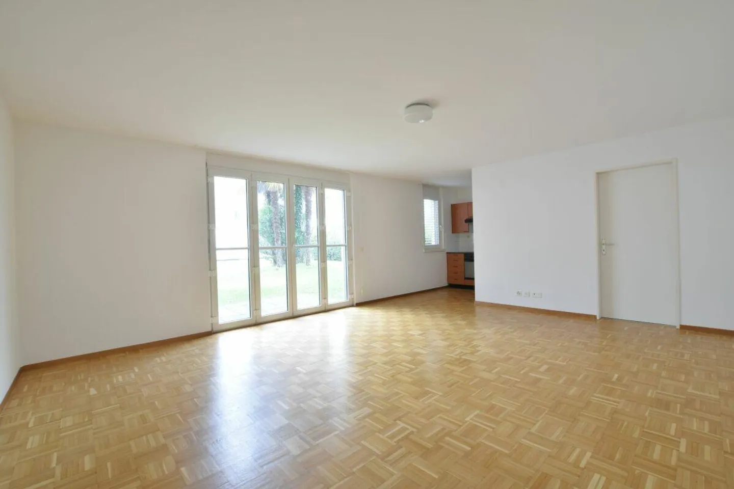 Appartamento luminoso con vista lago - Foto 1 di 1