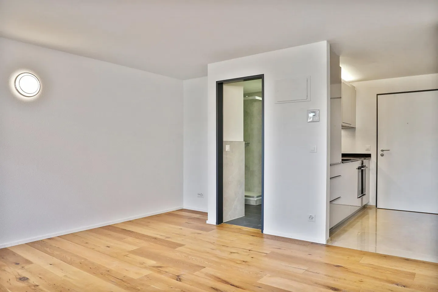 Ideale per single - compatto, centrale e tranquillo! - Foto 3 di 4