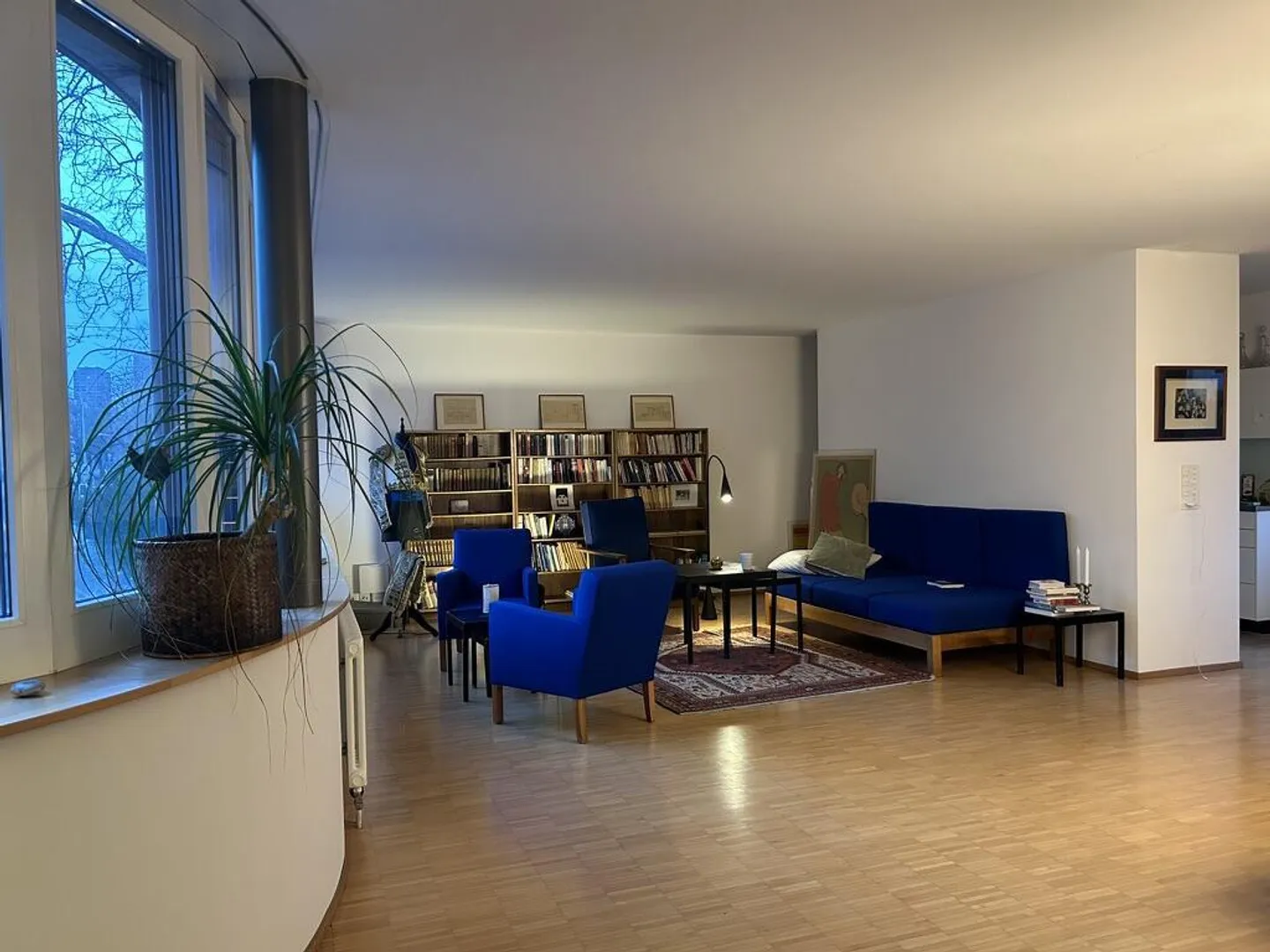 Cercle 4 | CHF 1 850 | Appartement Design | Salle de Bain Privée | 3 Arrêts de Bus de HB - Photo 1 sur 10