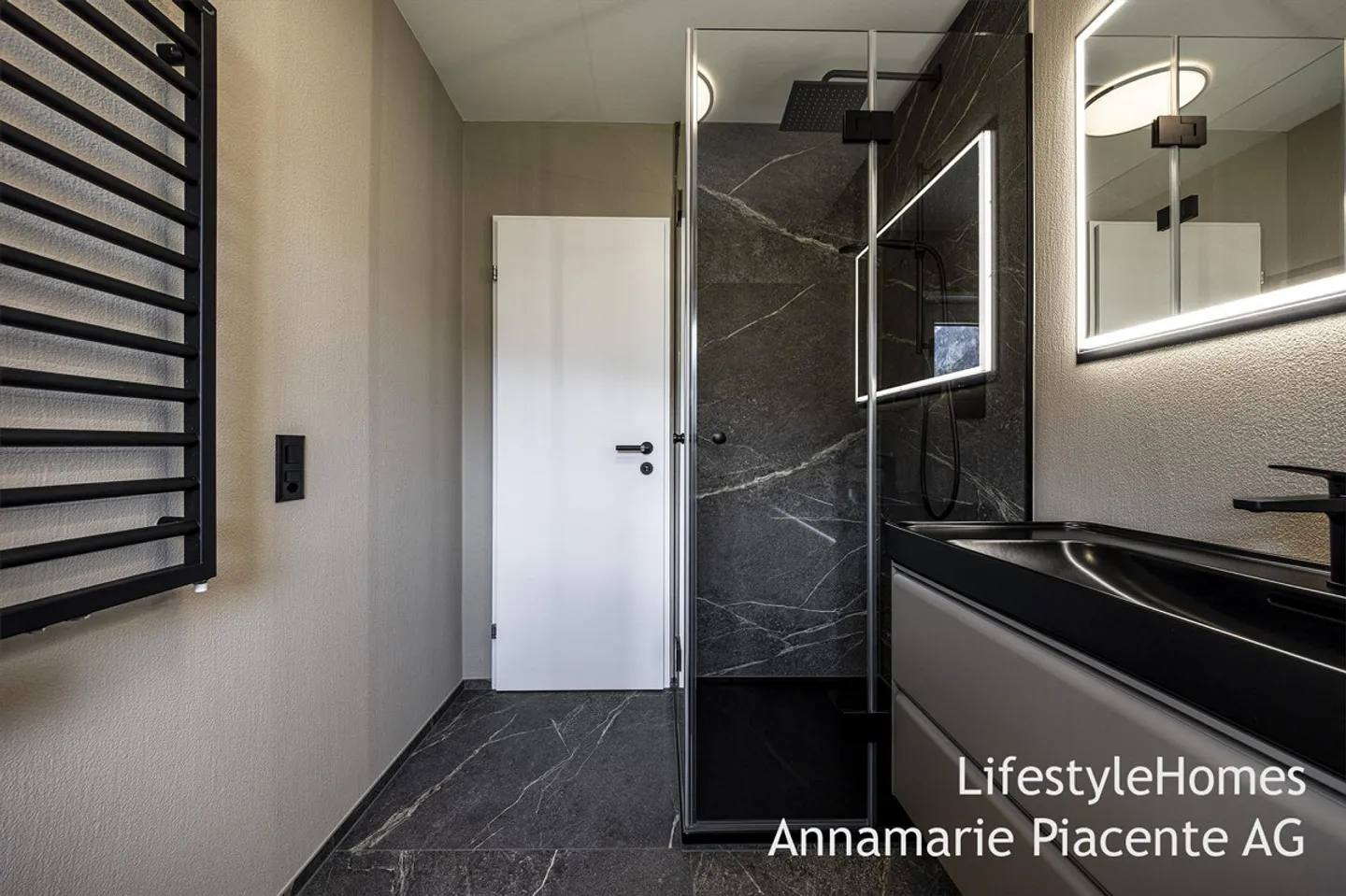 PENTHOUSE APARTMENT - Photo 13 of 46