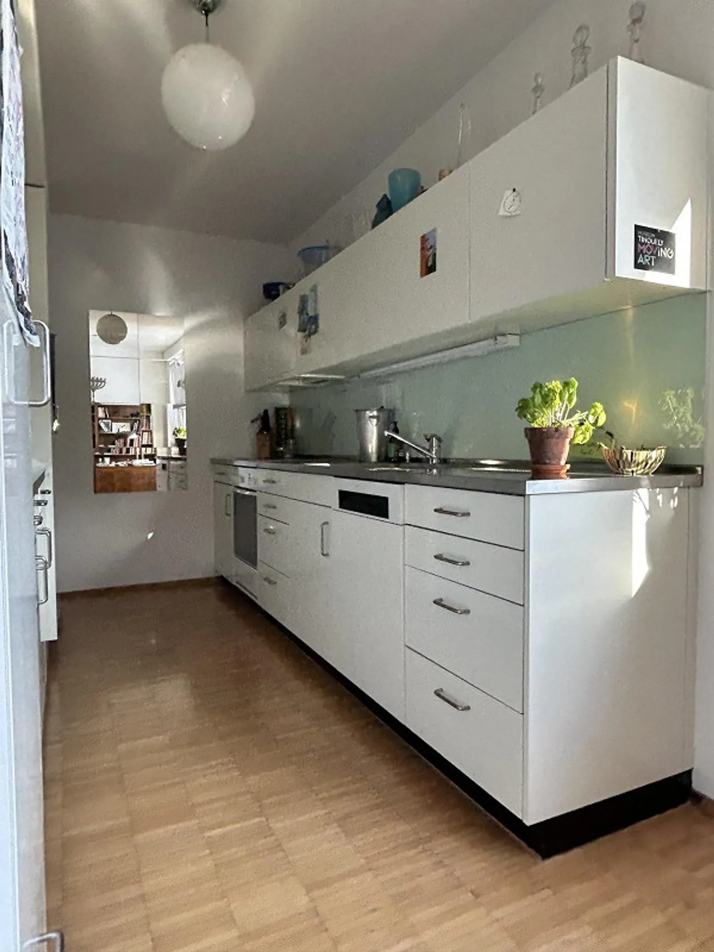 Cercle 4 | CHF 1 850 | Appartement Design | Salle de Bain Privée | 3 Arrêts de Bus de HB - Photo 5 sur 10