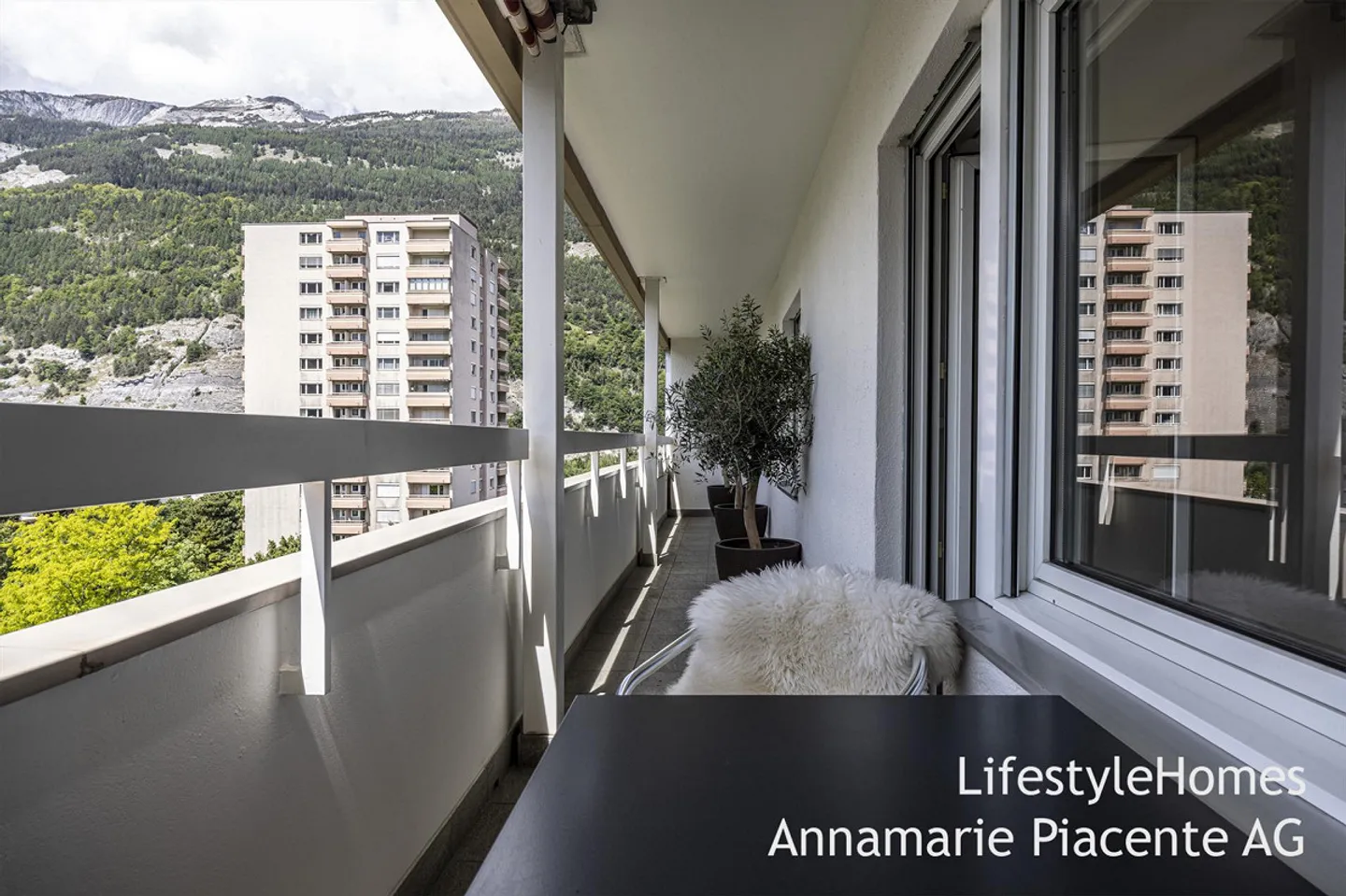 PENTHOUSE APARTMENT - Photo 23 of 46