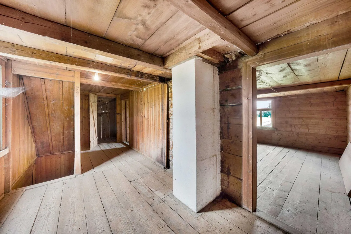 Maison individuelle avec grange - Photo 10 sur 13
