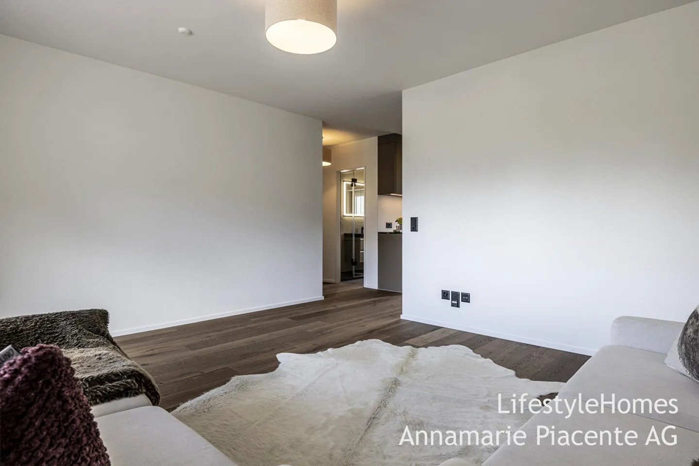 PENTHOUSE APARTMENT - Photo 36 of 46