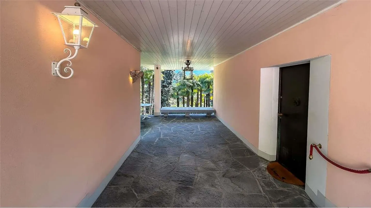 INDEPENDENT VILLA WITH POOL AND DEPENDANCE - Photo 4 of 13