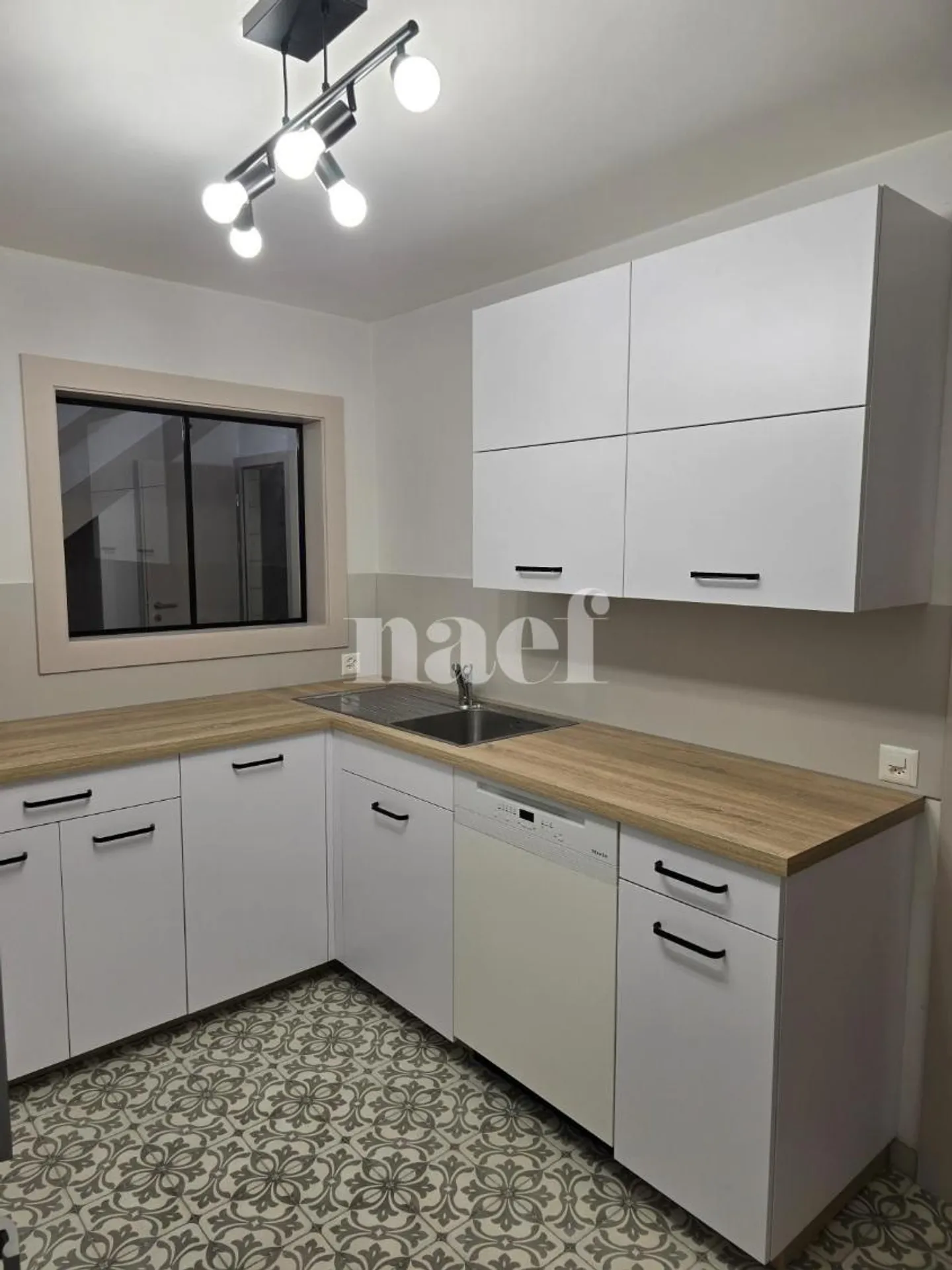 4.5 Room Apartment - Photo 11 of 12