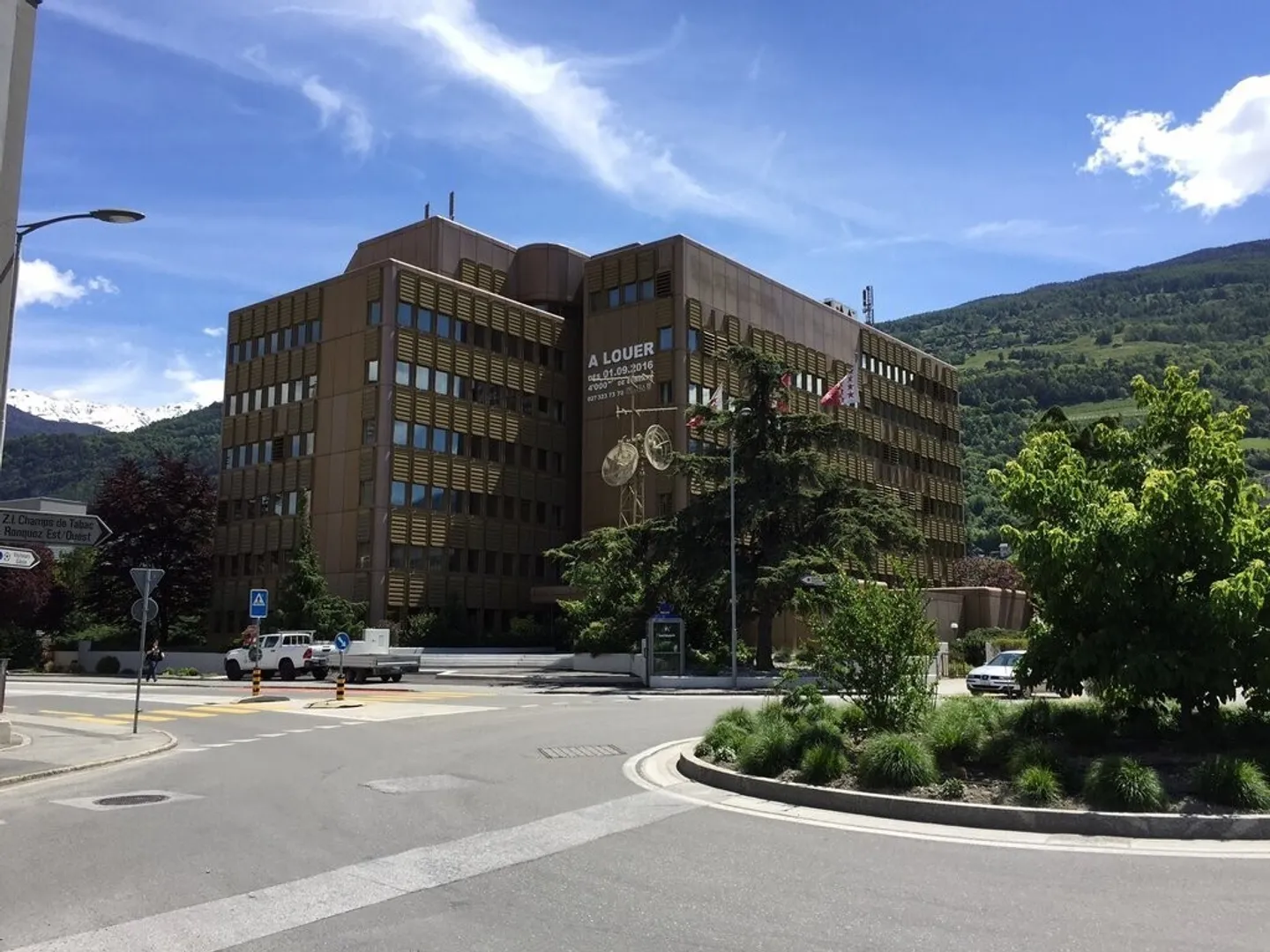Posto auto esterno in affitto vicino alla stazione di Sion - Foto 1 di 1