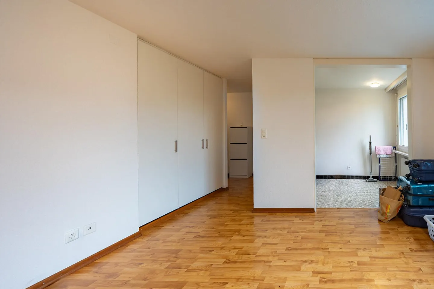 Attractive 1.5 Room Apartment - Photo 5 of 9