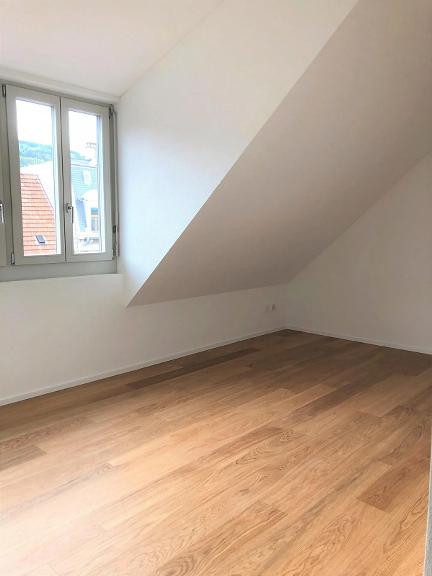 Wunderschöne 3,5 Zimmer + Galerie - Foto 5 von 11