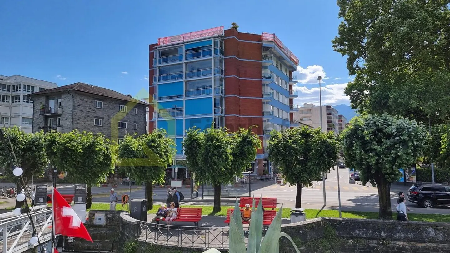 Appartement 2,5 pièces avec ascenseur et deux balcons au bord du lac Majeur - Photo 15 sur 15