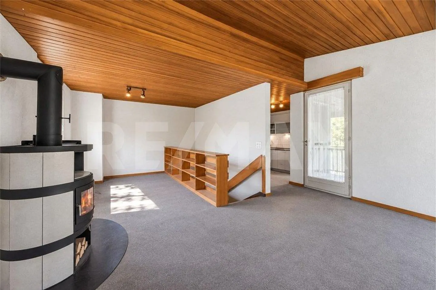 5½-Room Single-Family House with Renovation Needs and Expansion Potential - Photo 6 of 13