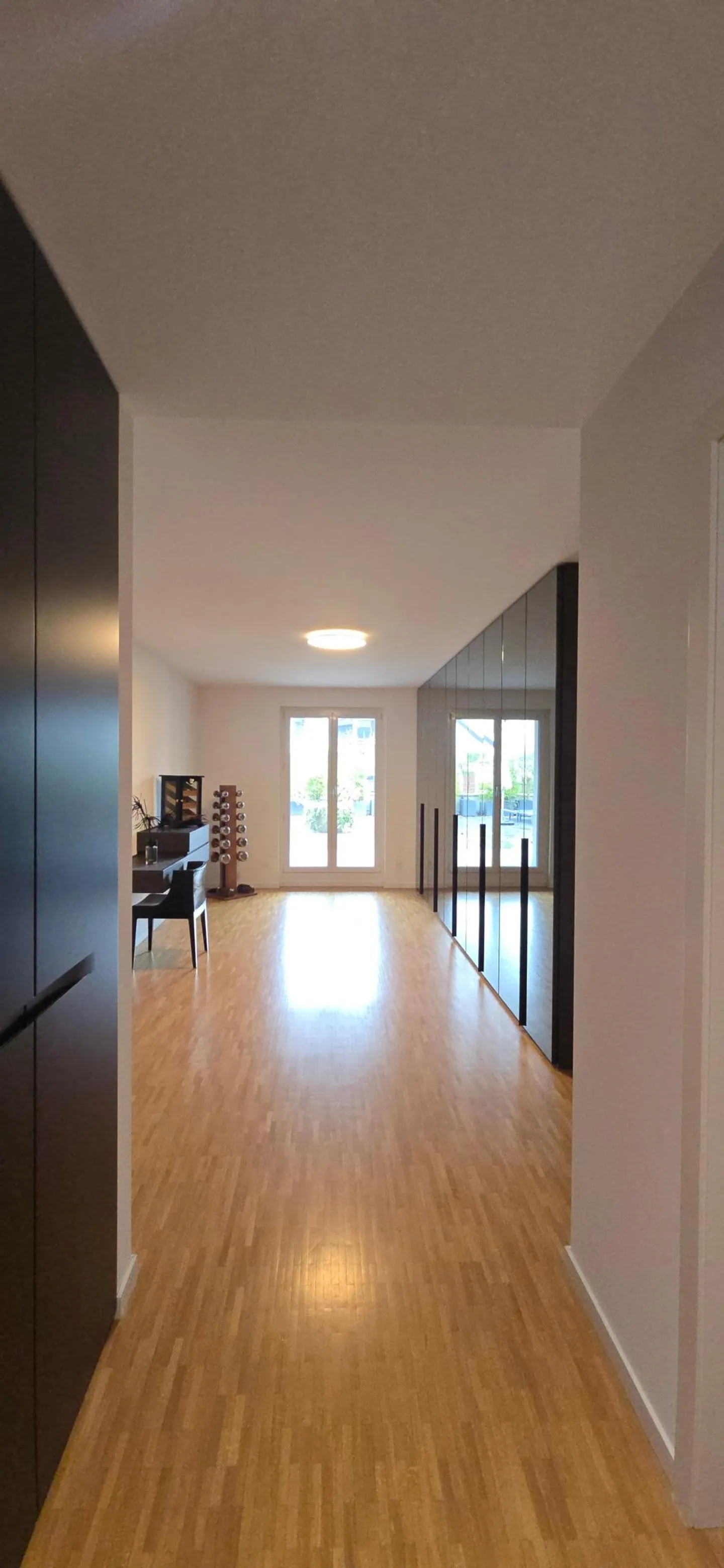 Magnificent high-end 4.5-room apartment with large terrace in Yve - Photo 9 of 11