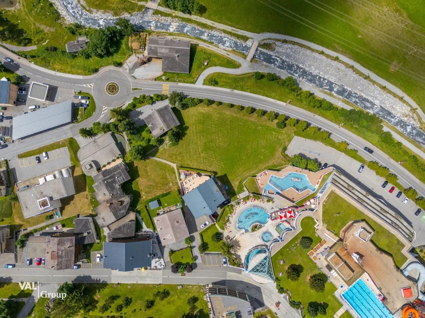 Au cœur de Leukerbad : potentiel de développement de haut niveau - Photo 5 sur 6