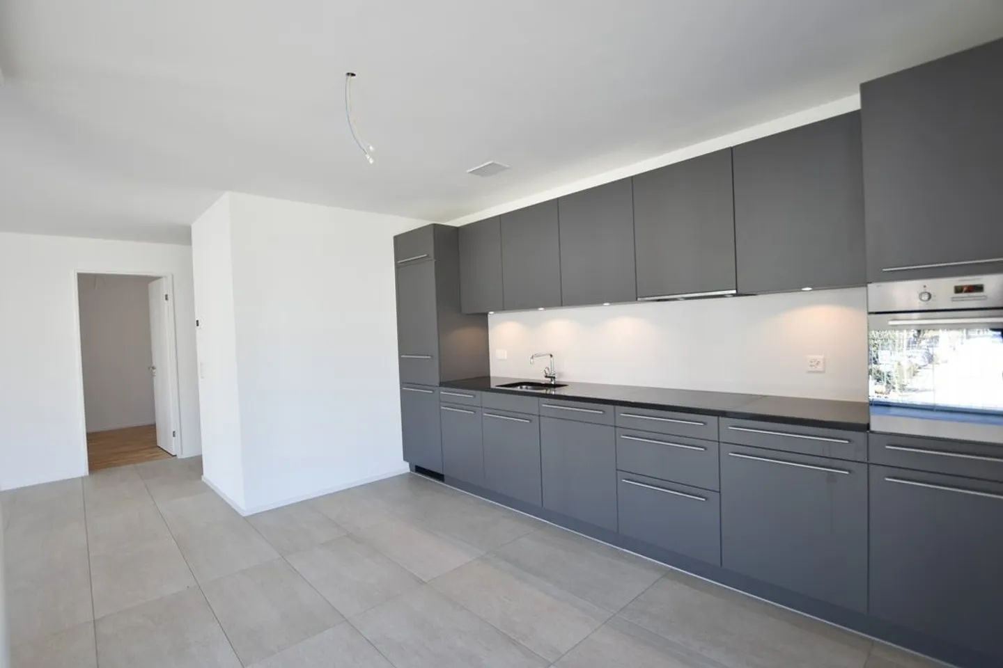 Appartement 3.5 pièces au Jardin du Paradis - Photo 2 sur 12