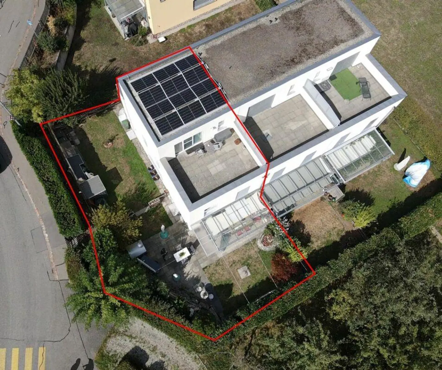 Modernes Reiheneinfamilienhaus mit Garten - Foto 2 von 13