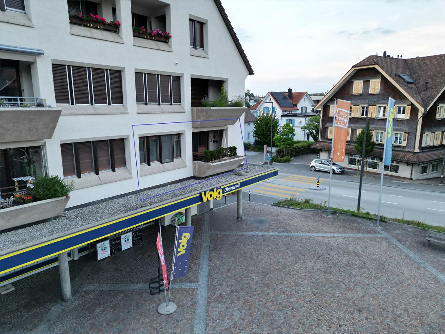 Première occupation après rénovation – appartement de 3,5 pièces au cœur du village - Photo 1 sur 15
