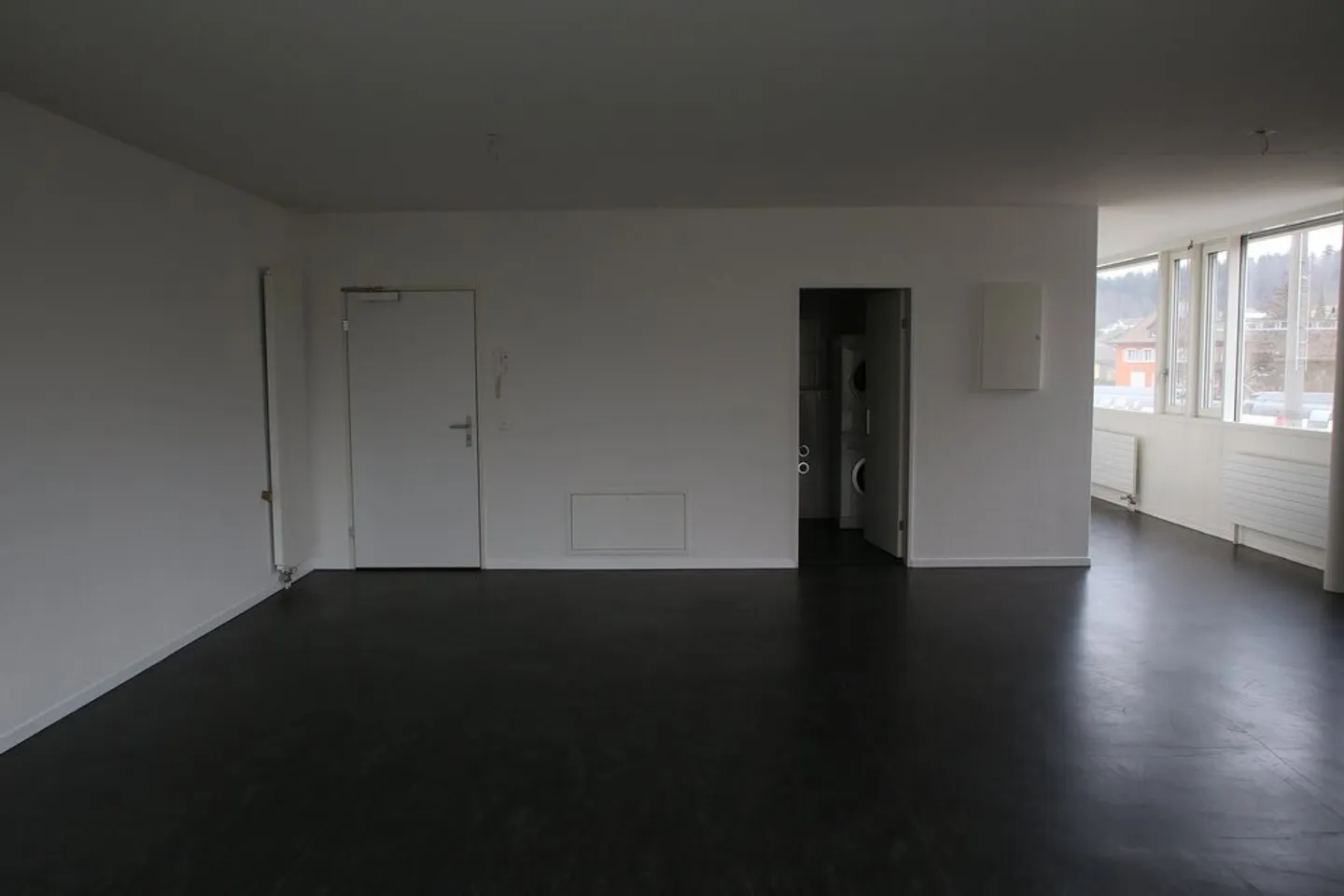 View - Move in - Feel good - Photo 2 of 7