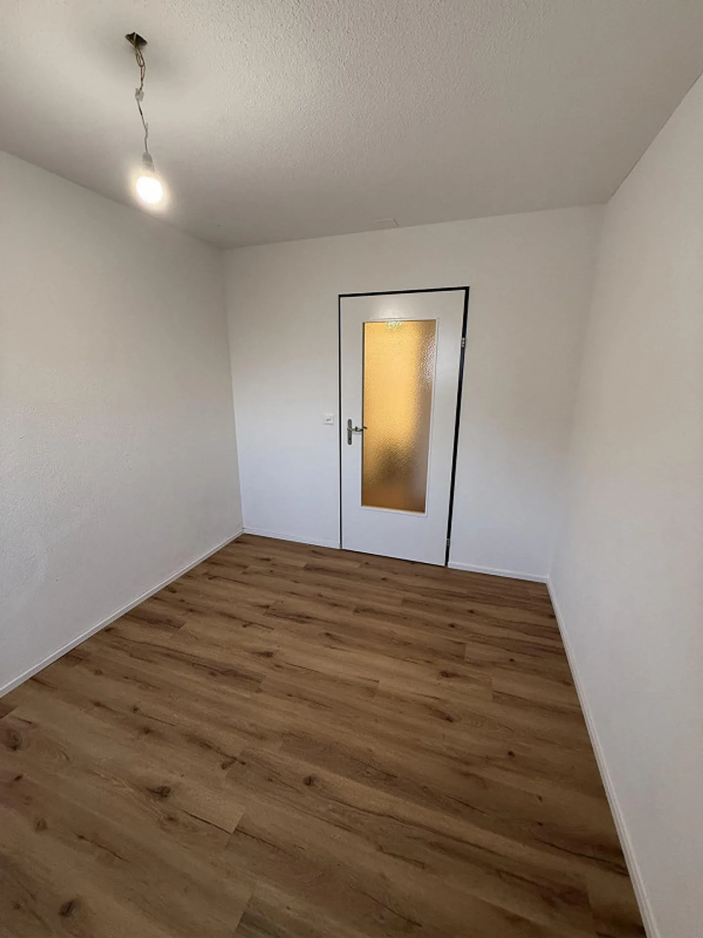 Première occupation après rénovation – appartement de 3,5 pièces au cœur du village - Photo 12 sur 15