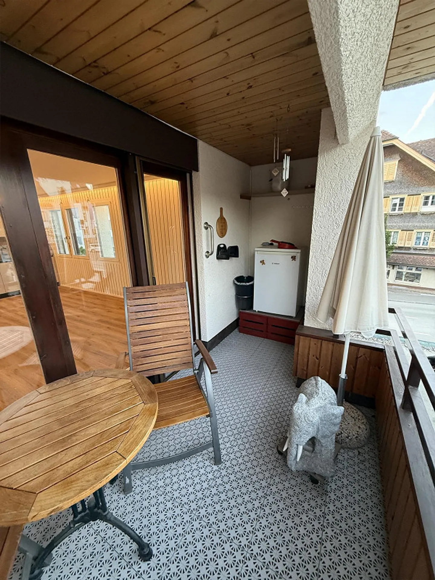 Première occupation après rénovation – appartement de 3,5 pièces au cœur du village - Photo 13 sur 15