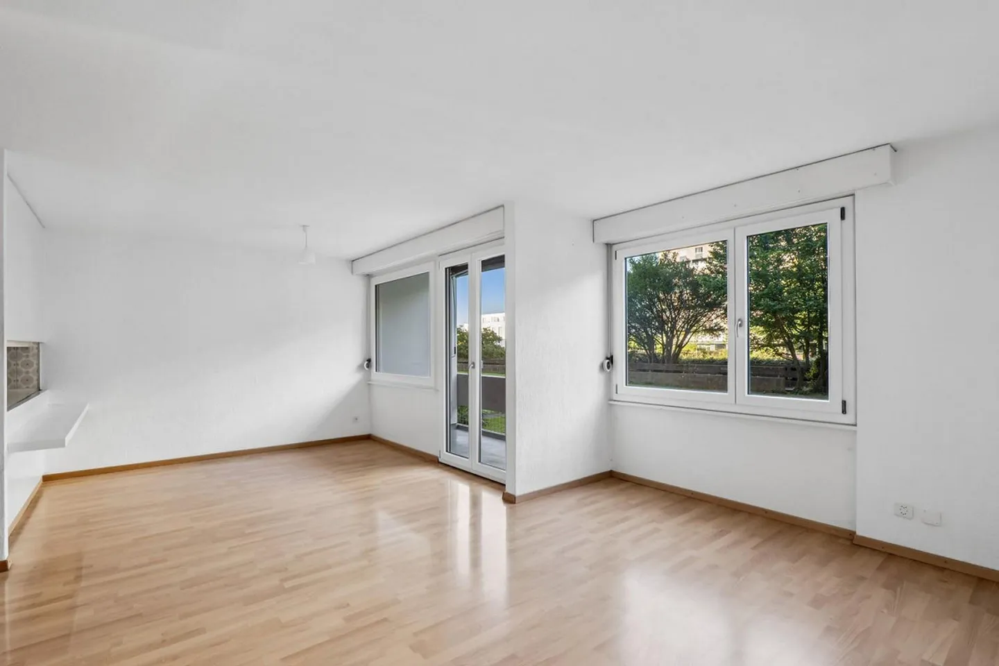 Bellissimo appartamento fresco di 4,5 stanze disponibile immediatamente! - Foto 1 di 12