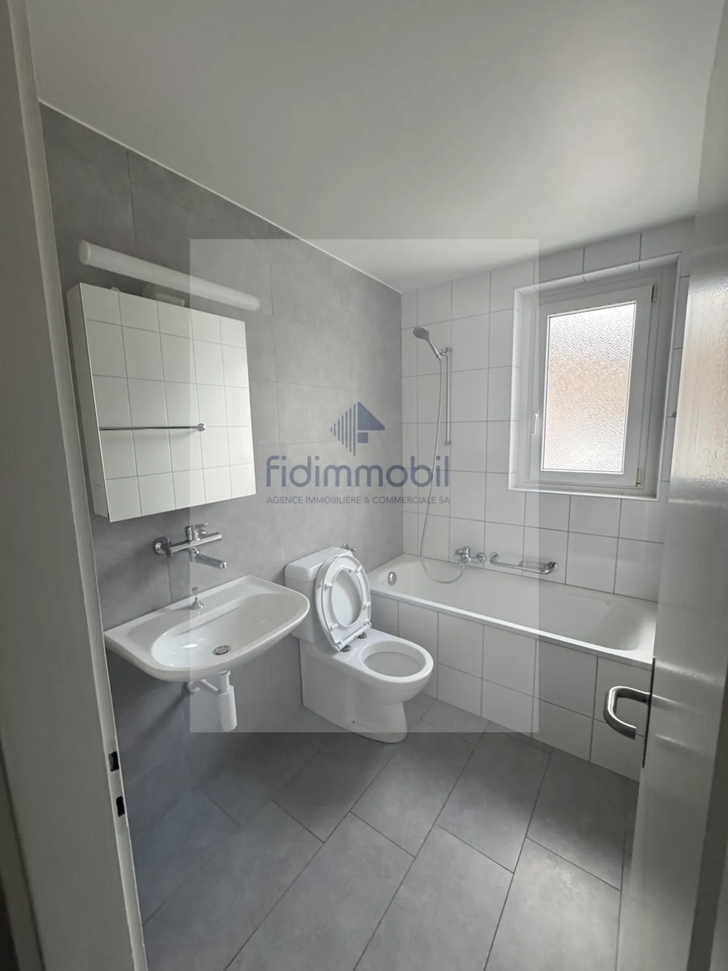 3-room apartment on the 1st floor - Photo 1 of 9