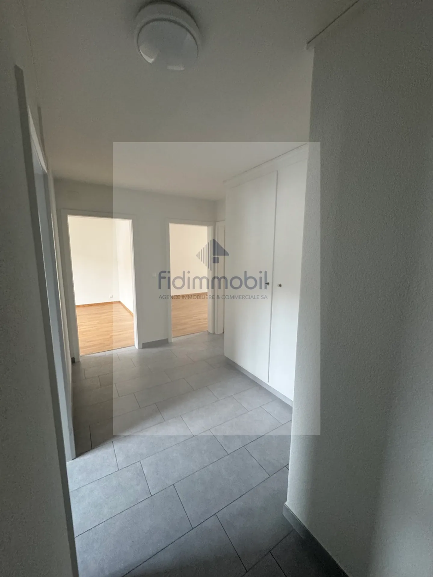 3-room apartment on the 1st floor - Photo 2 of 9