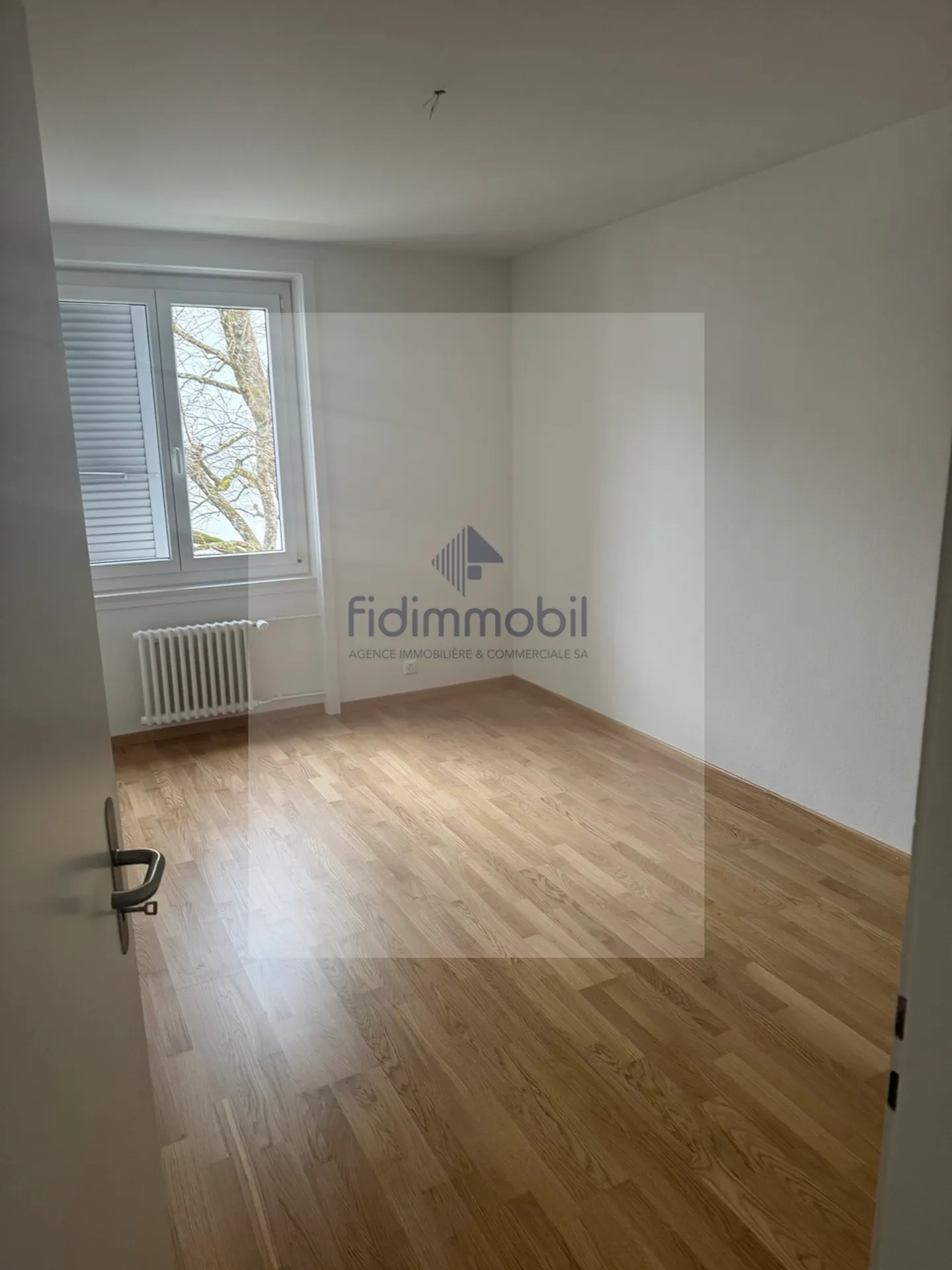 3-room apartment on the 1st floor - Photo 6 of 9