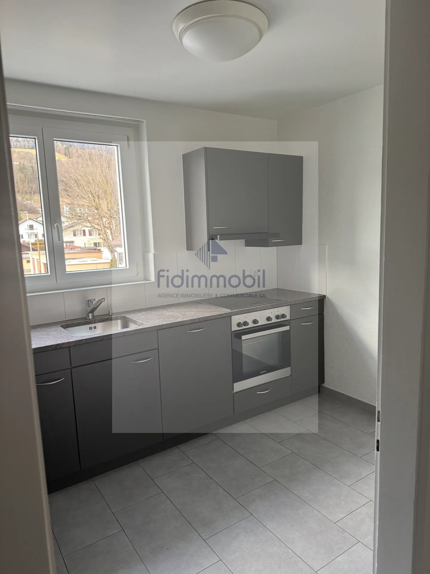 3-room apartment on the 1st floor - Photo 8 of 9