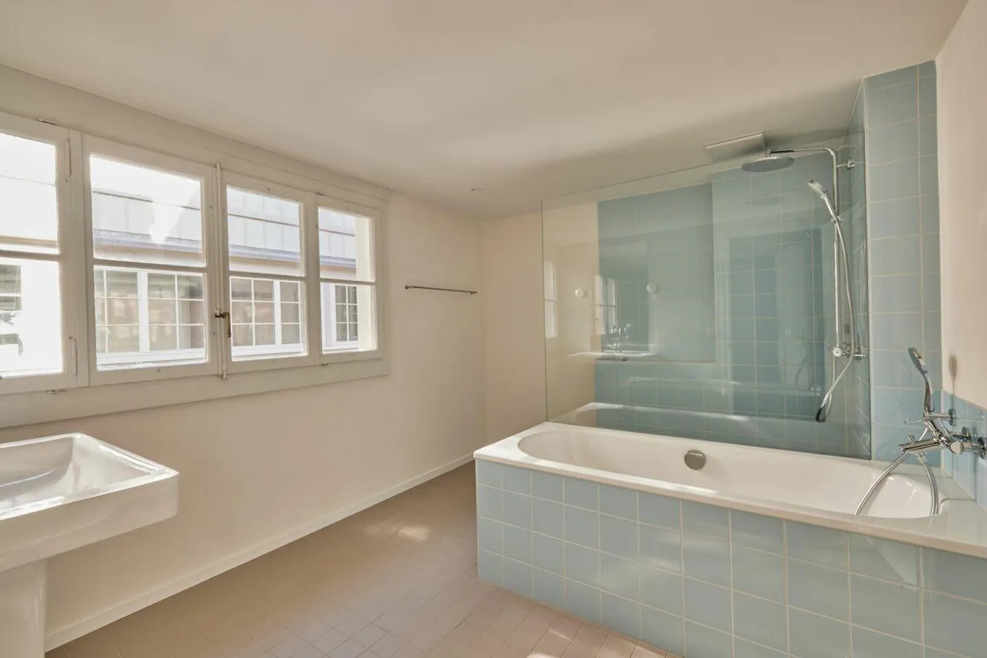 Appartamento esclusivo nel centro storico con vista unica sul quartiere Matten - Foto 13 di 17