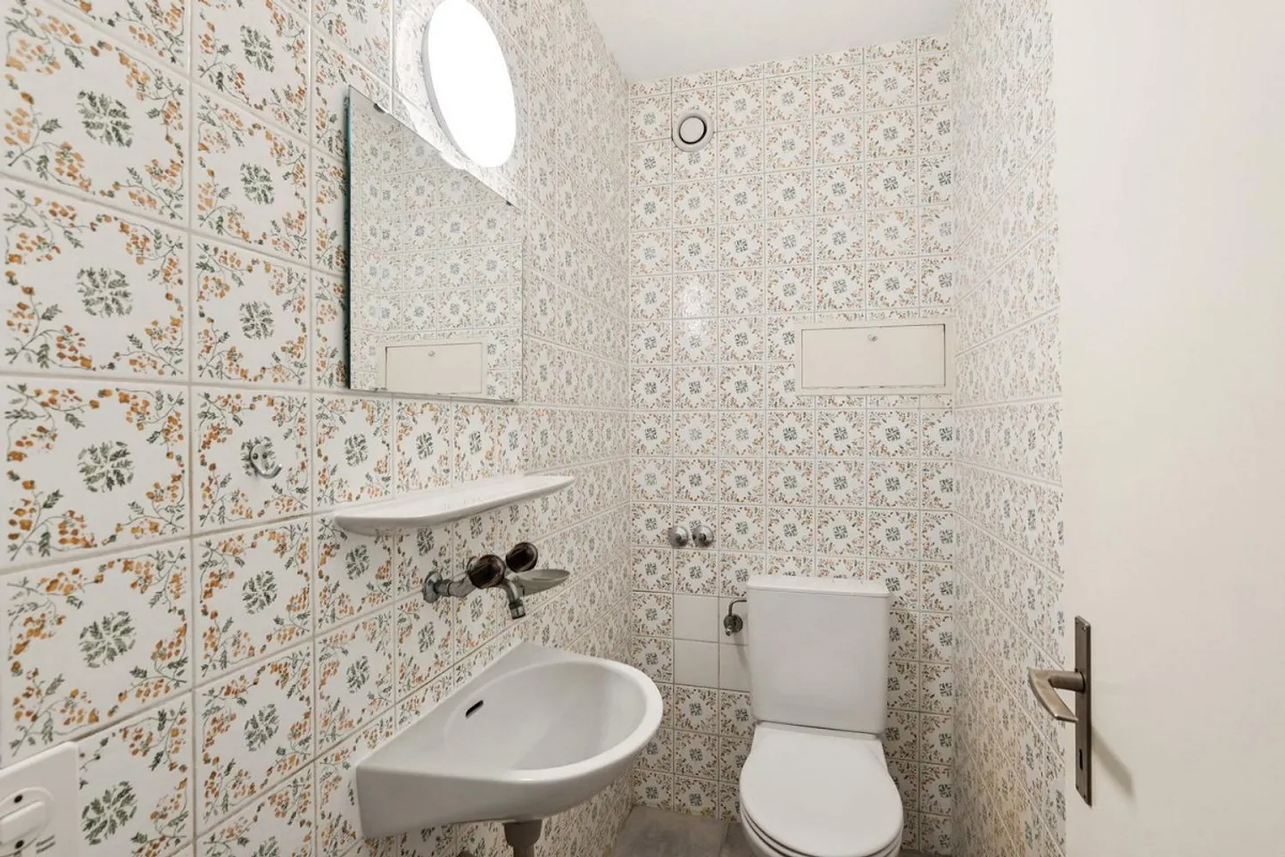 Bellissimo appartamento fresco di 4,5 stanze disponibile immediatamente! - Foto 9 di 12