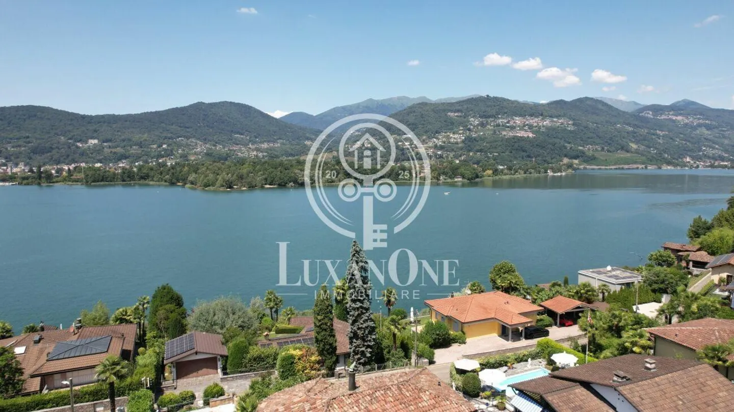 Bijou historique avec vue de rêve sur le lac de Lugano - Photo 1 sur 14