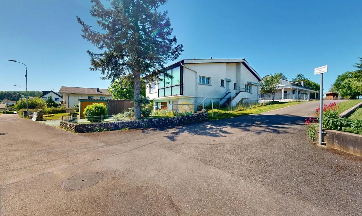 Bella casa familiare con 6,5 stanze, giardino e vista mozzafiato! - Foto 2 di 13
