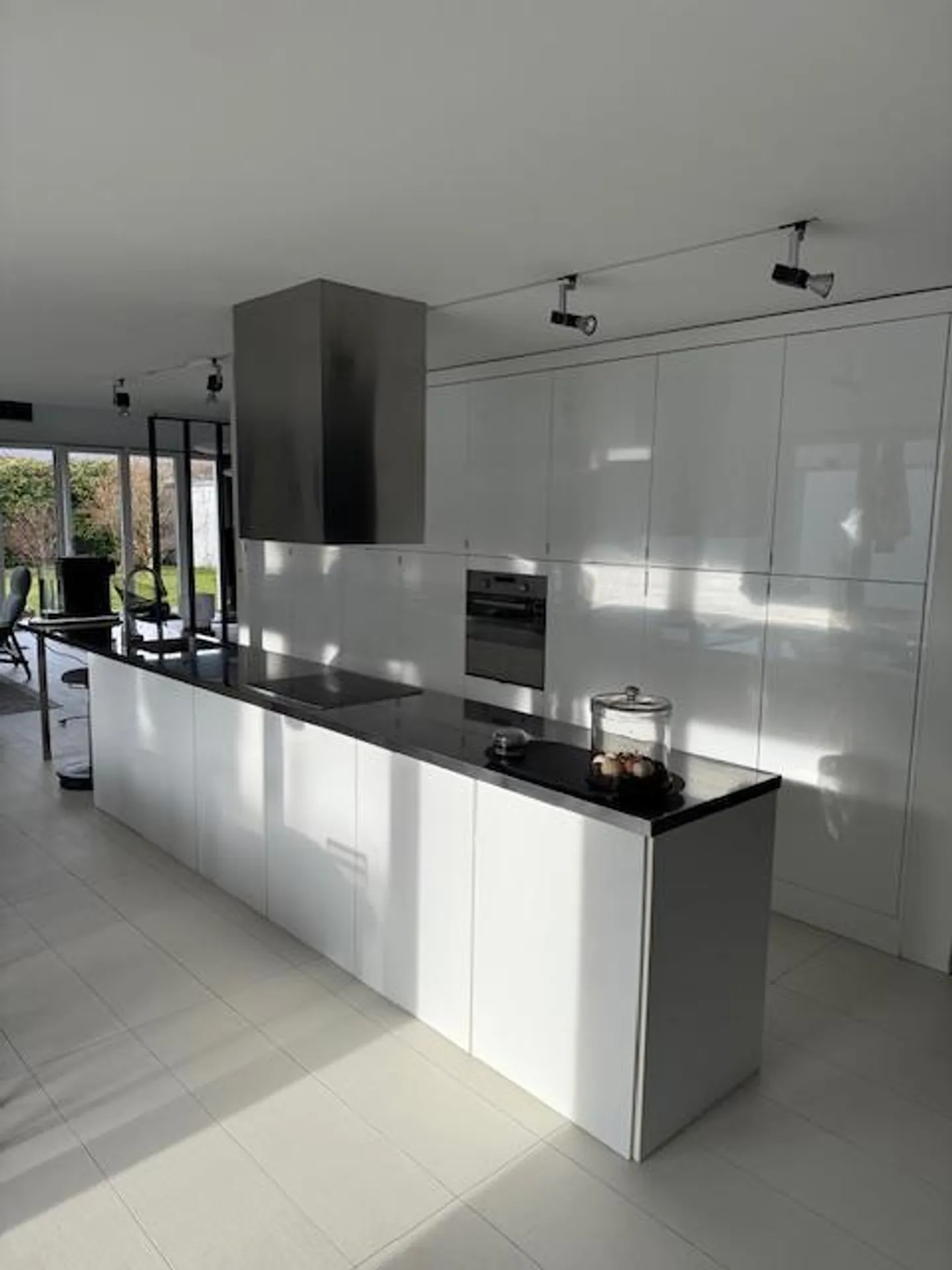Modernistisches Haus für Selbständige - Foto 2 von 20