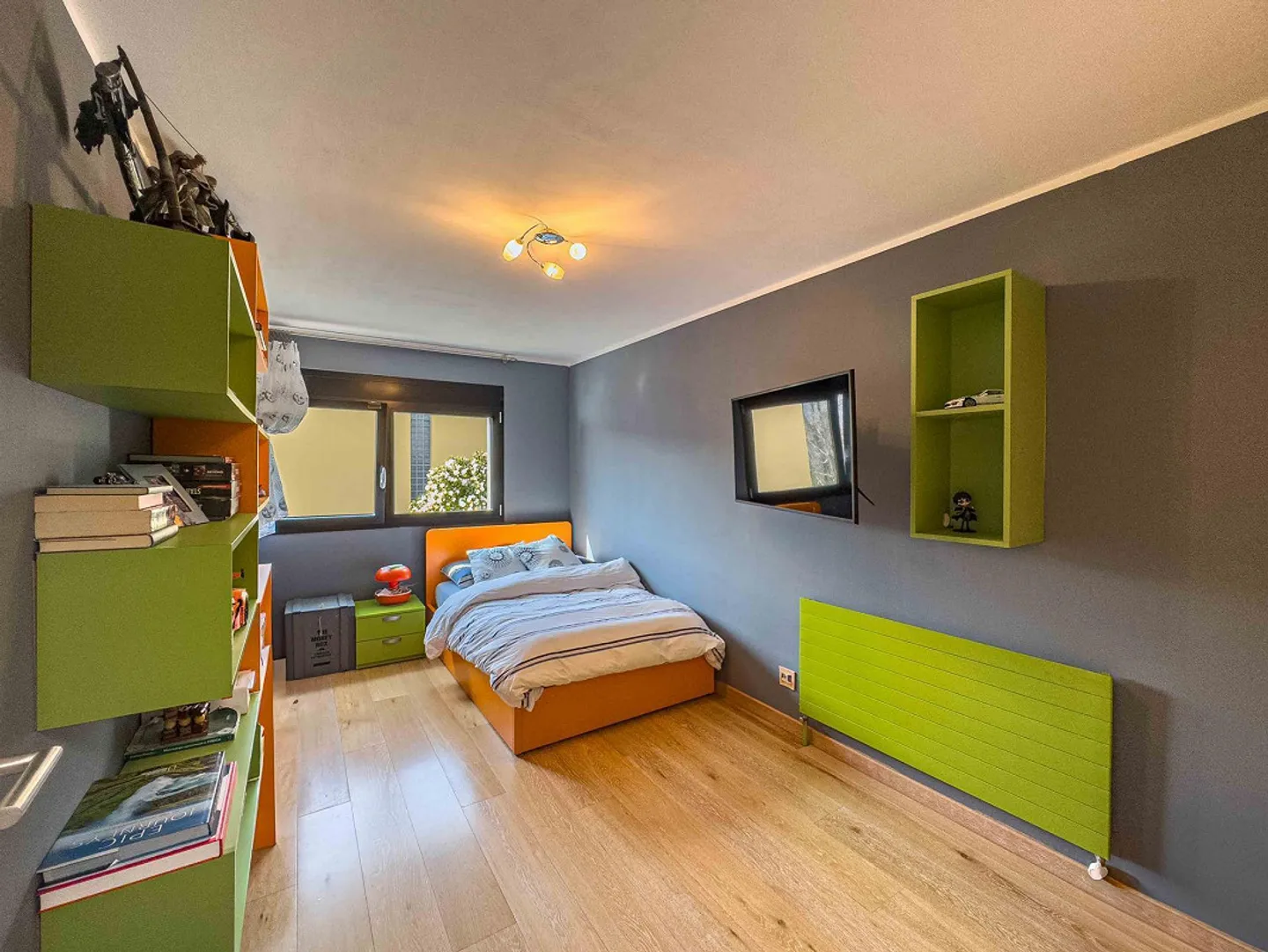 Moderna villa con piscina interna a Collina d’Oro - Foto 9 di 16
