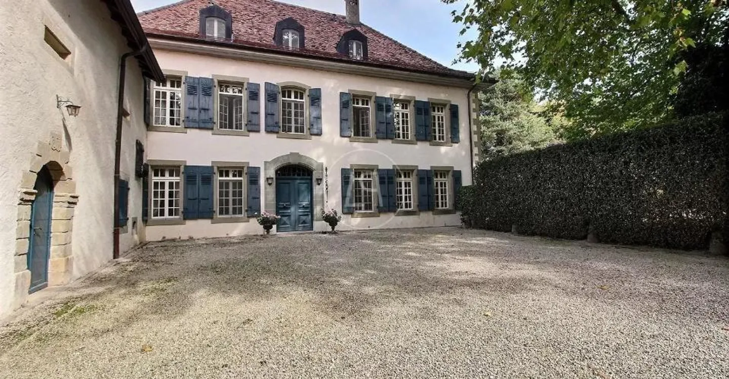 Wunderschönes Anwesen in einem Park mit Pool in der Nähe von Morges - Foto 1 von 12